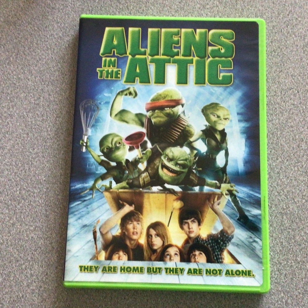 Aliens In The Attic DVD